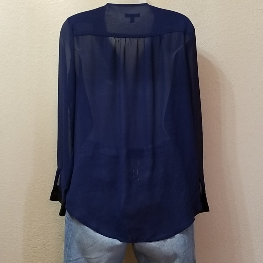 Express sheer blue button down - Picture 4 of 6